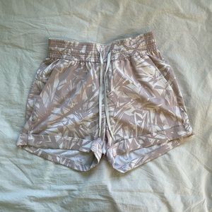 Lululemon Spring Break Away Short